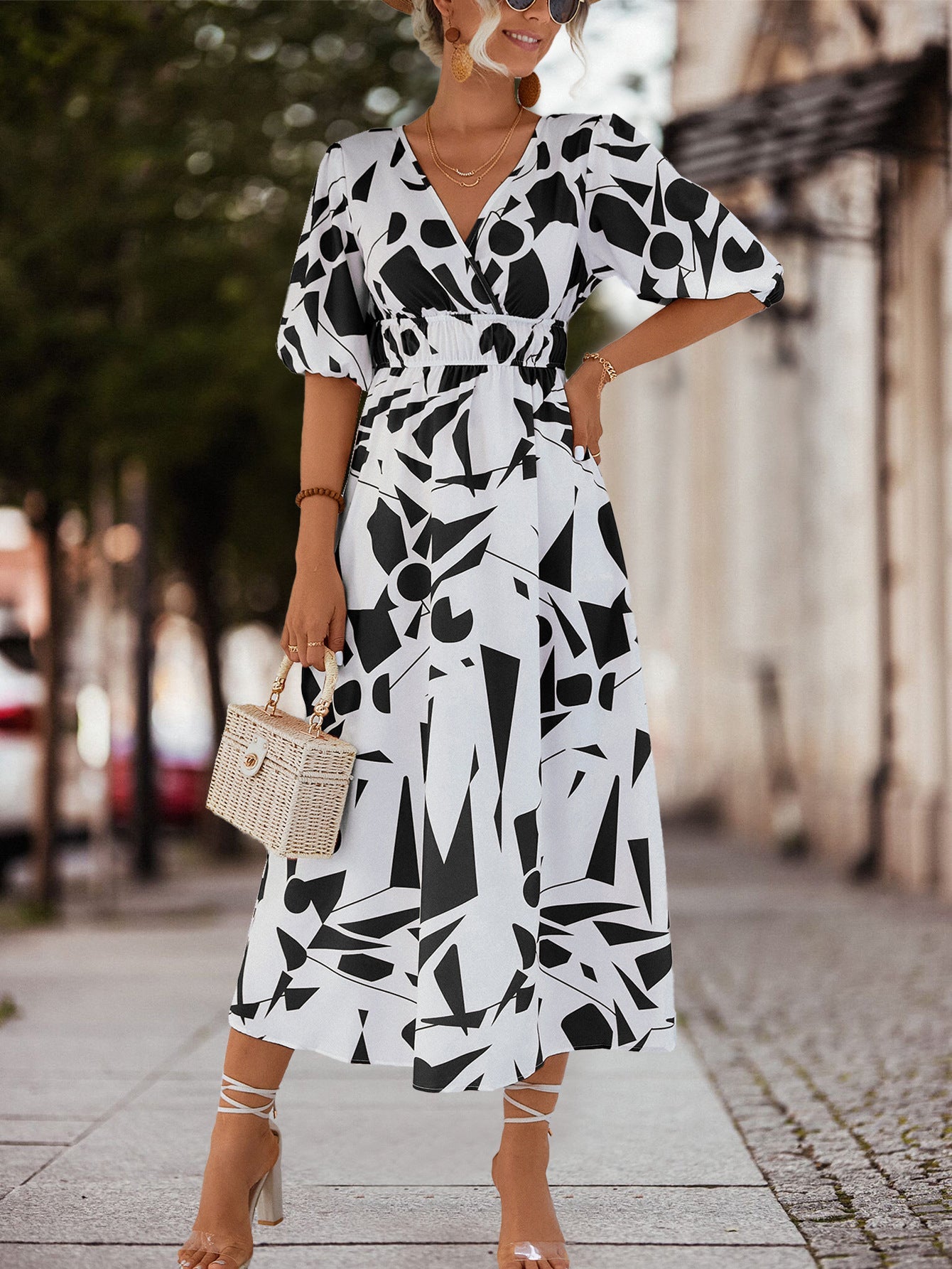 Gracefully Styled Dress for Any Occasion