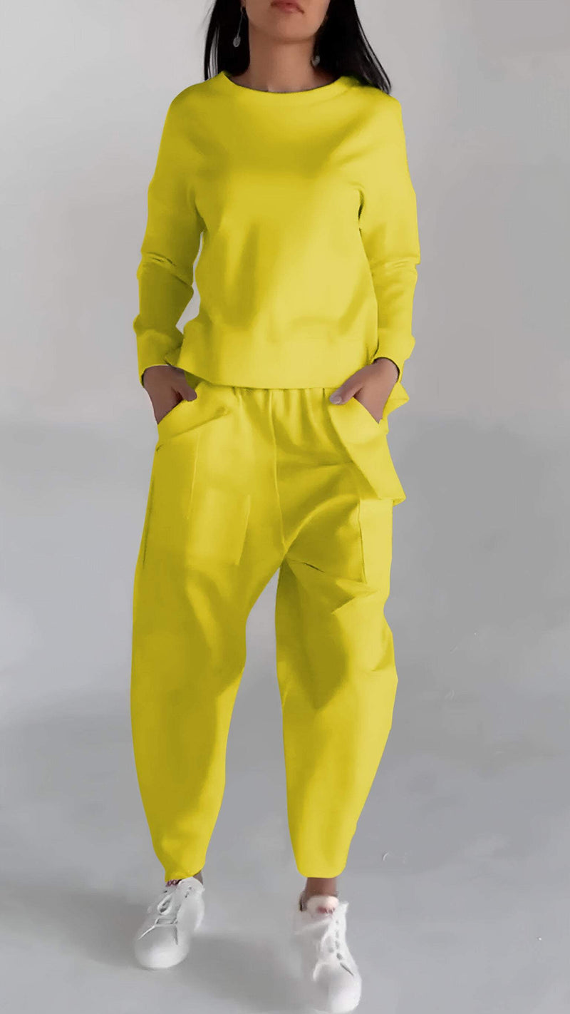 Effortlessly Elegant Garment with a Timeless Design