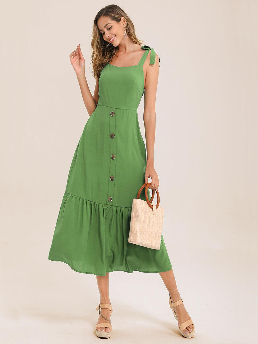 Well Tailored Dress with a Graceful Silhouette