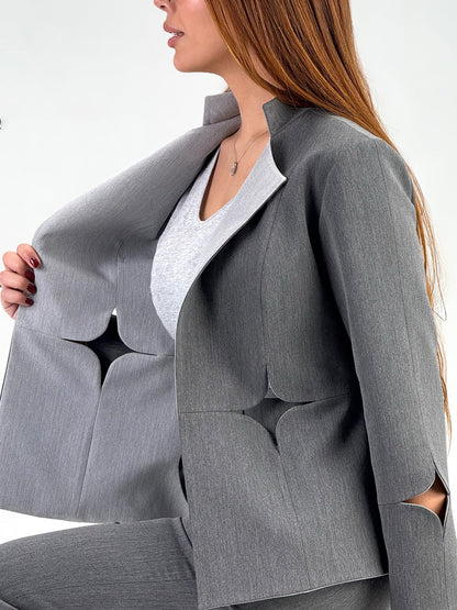 Effortlessly Elegant Garment with a Timeless Design