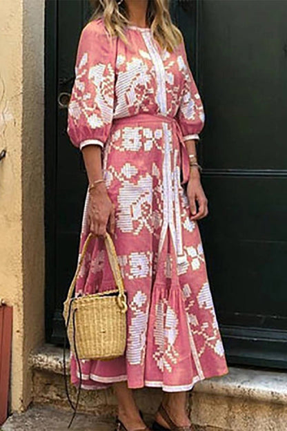 Classic Vintage Dress with a Flattering Fit