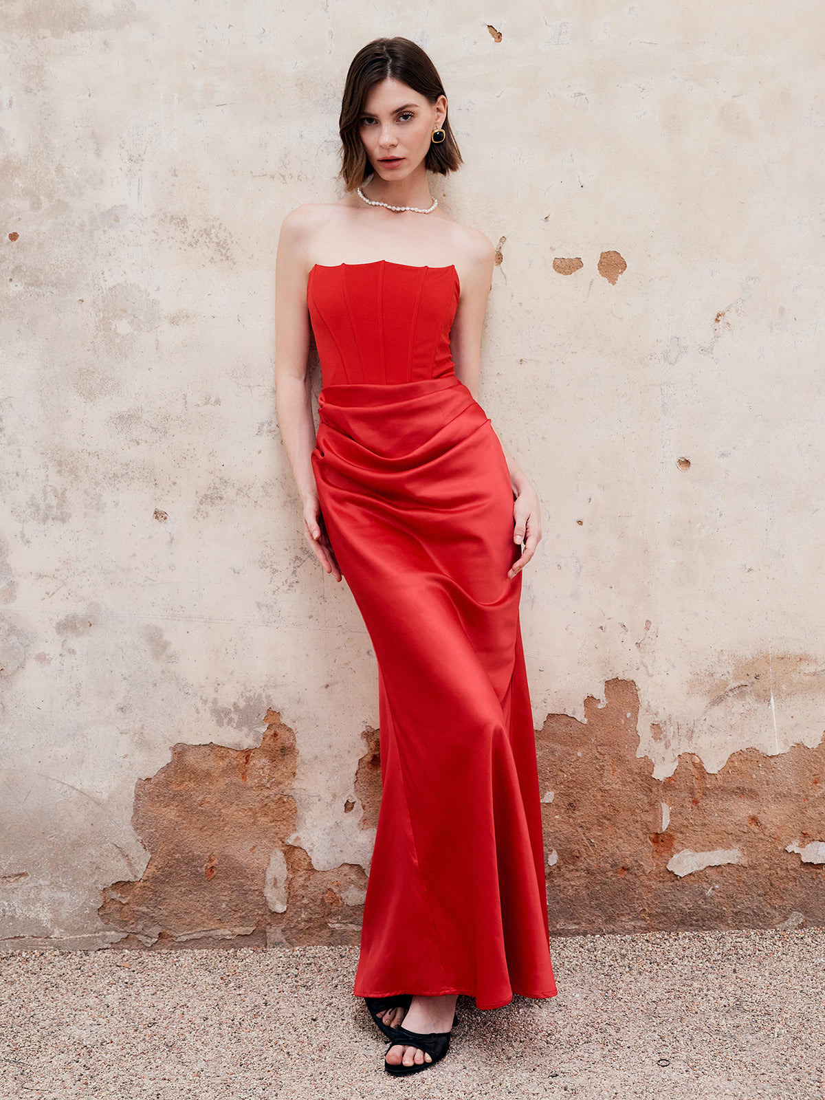 Gracefully Styled Dress for Any Occasion