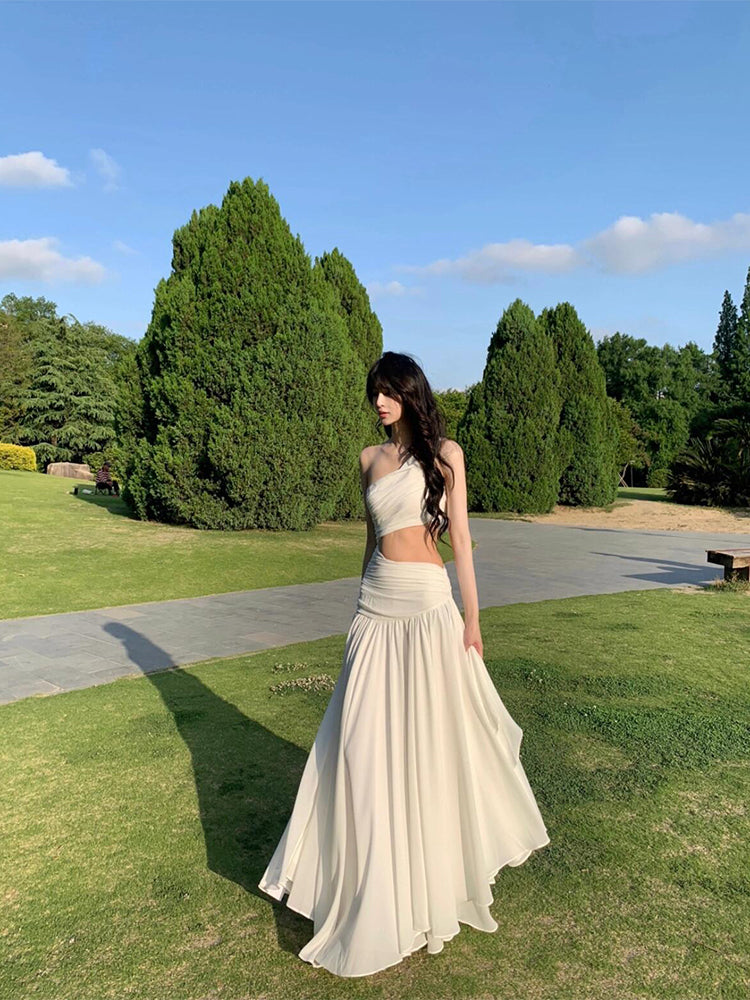 A Vintage Style Dress with Delicate Timeless Details