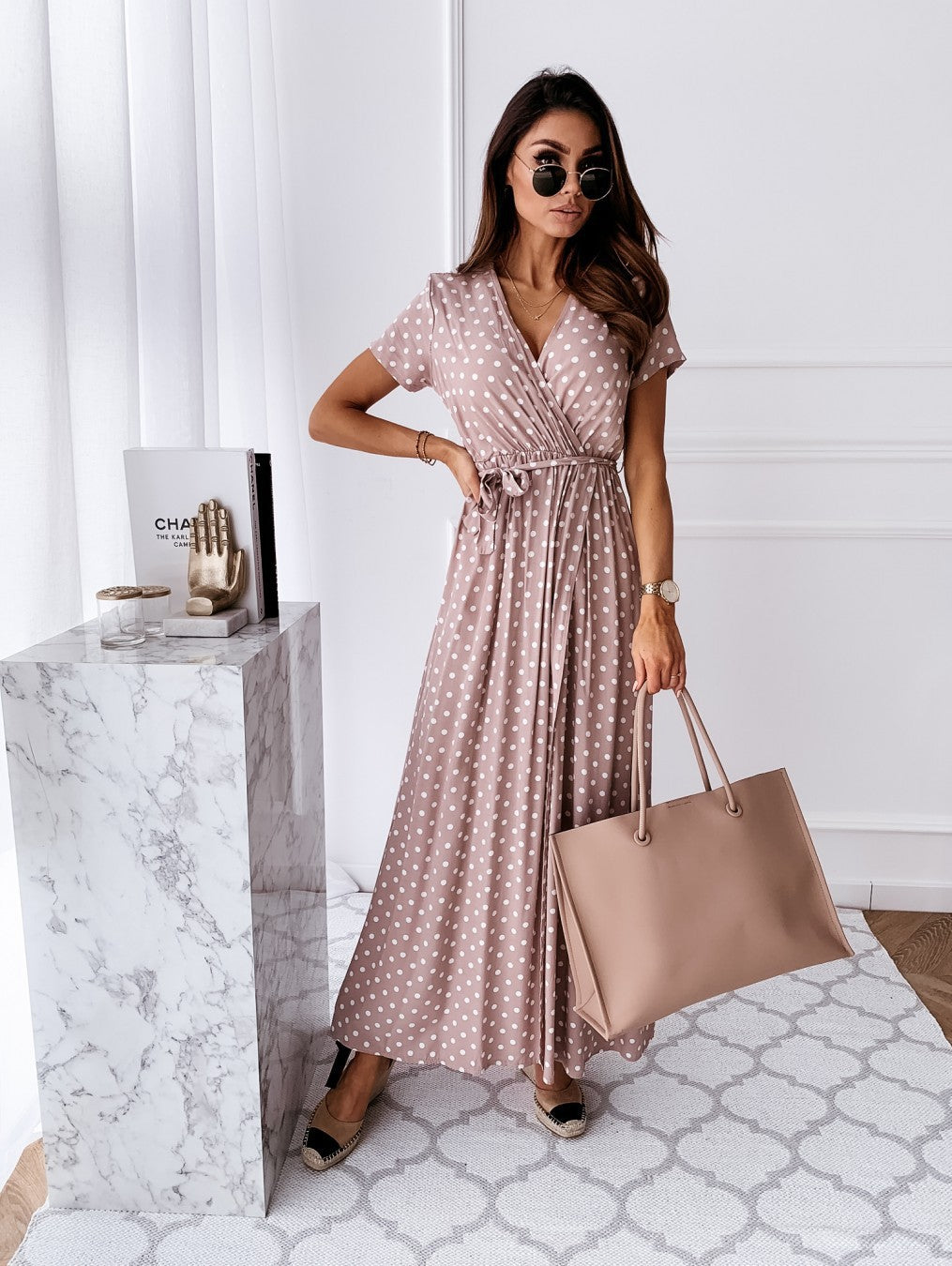 Classic Vintage Dress with a Flattering Fit