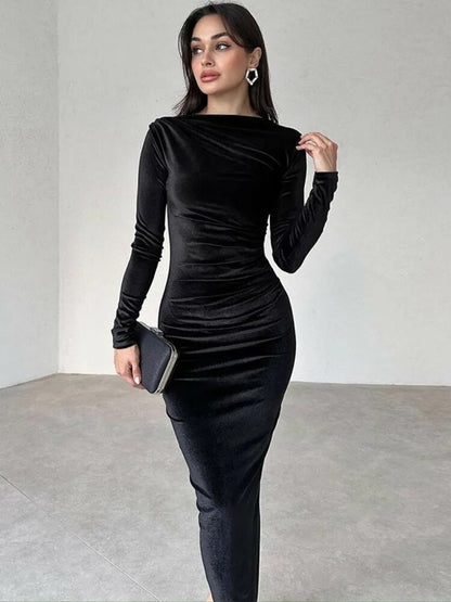 A Vintage Style Dress with Delicate Timeless Details