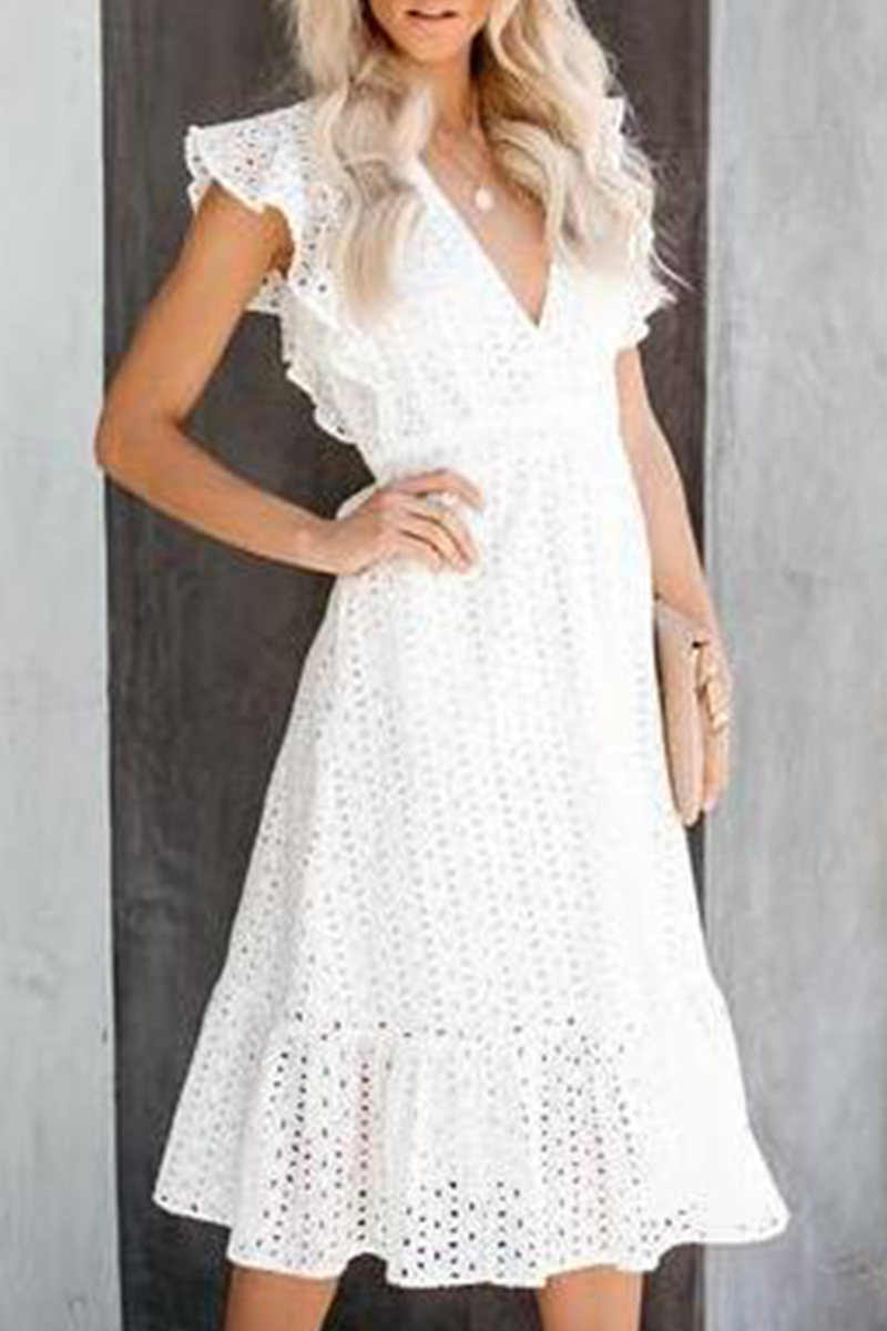 Beautifully Finished Dress in a Timeless Design
