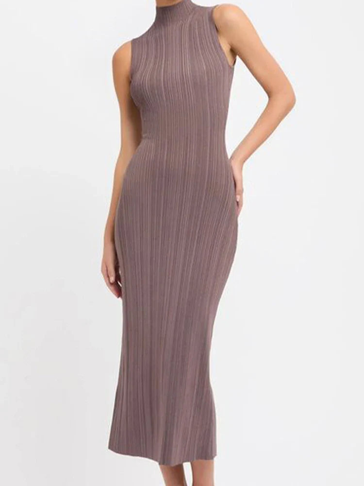 Sophisticated Dress with a Clean Classic Look