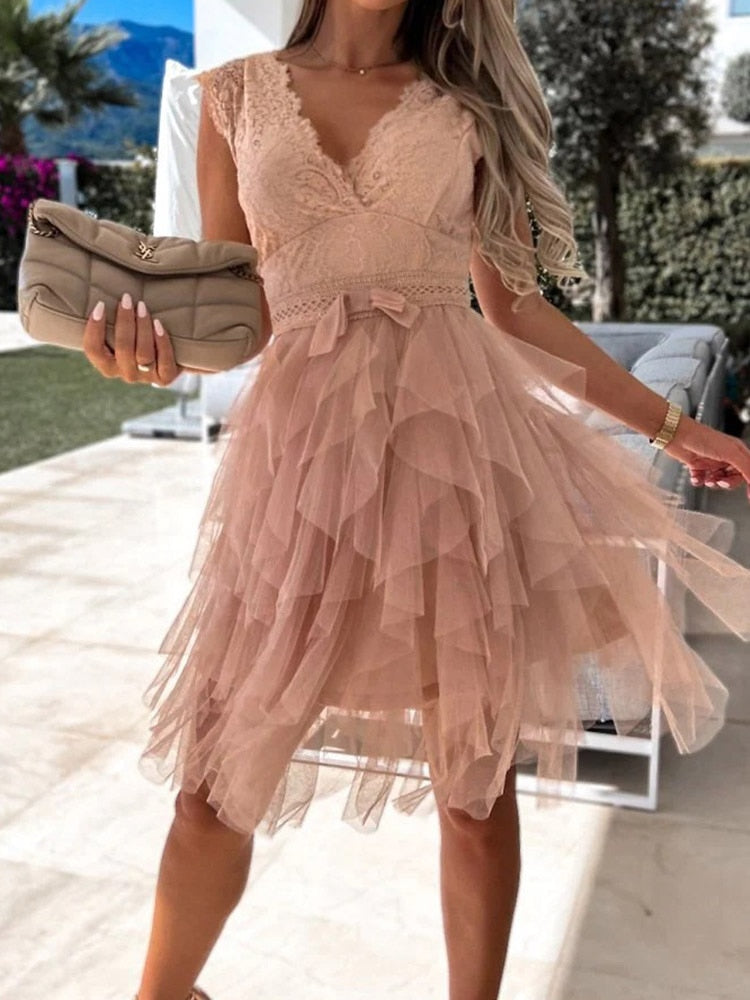 Sophisticated Dress with a Clean Classic Look