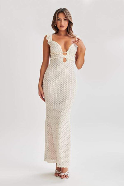 Gracefully Styled Dress for Any Occasion