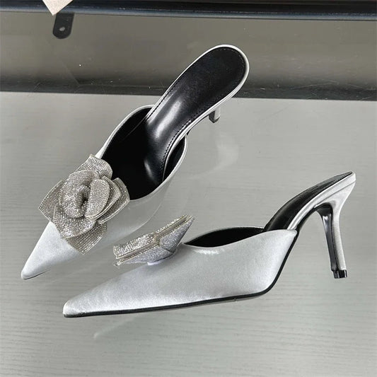 Graceful Orthopedic Pumps for Modern Look