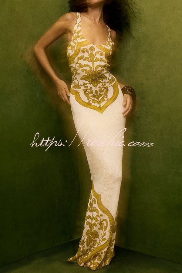 Well Tailored Dress with a Graceful Silhouette