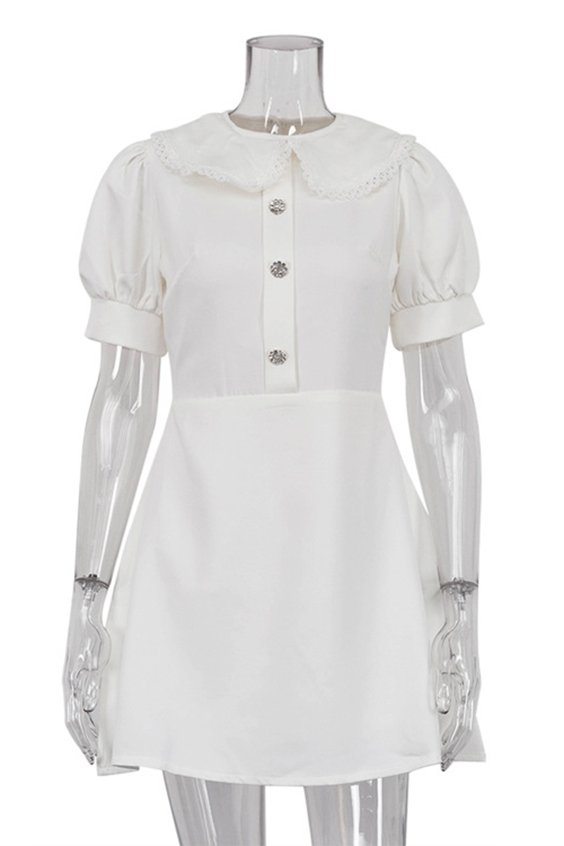 Beautifully Finished Dress in a Timeless Design