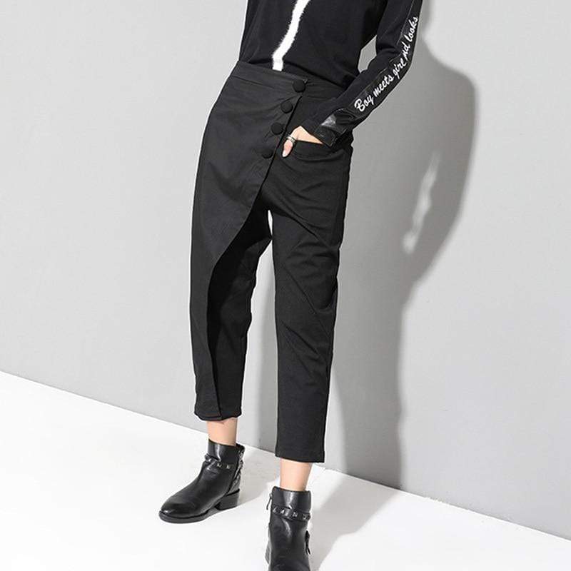 Elegantly Styled Pants for Everyday Wear