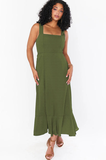 A Vintage Style Dress with Delicate Timeless Details