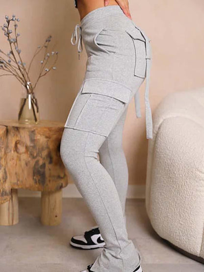 Effortlessly Elegant Pants with a Timeless Design
