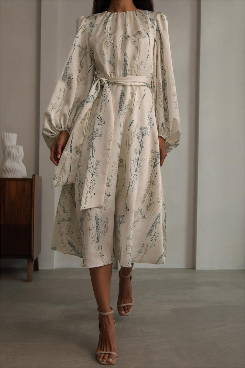 Effortlessly Elegant Dress with a Timeless Design