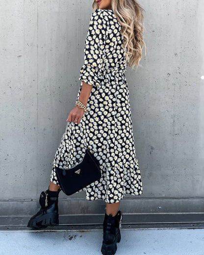 Classic Vintage Dress with a Flattering Fit
