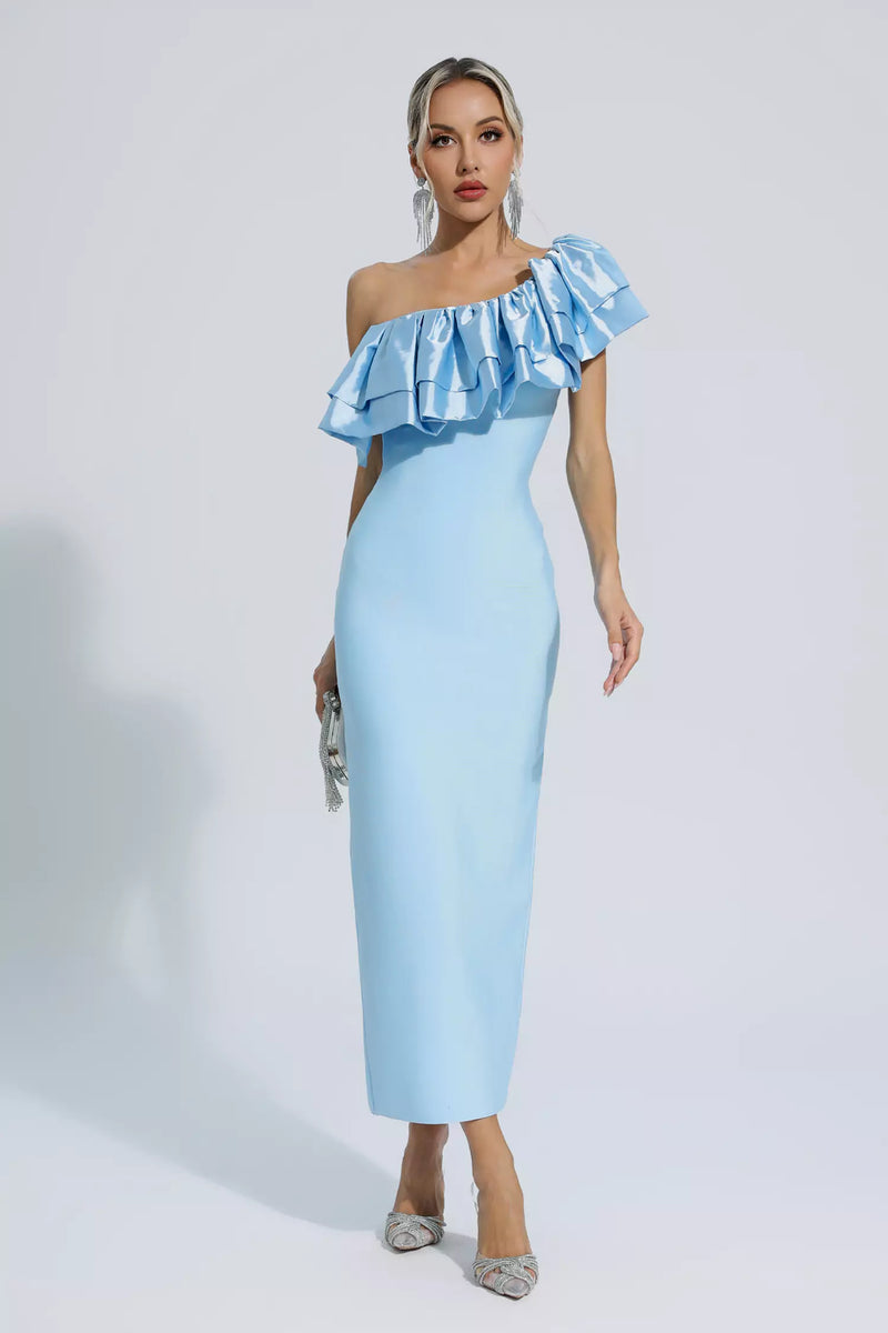 Gracefully Styled Dress for Any Occasion