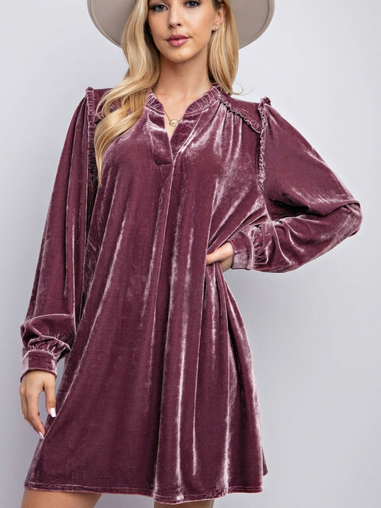 Beautifully Crafted Dress in a Classic Style
