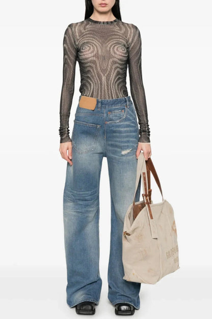 Well Tailored Garment with a Graceful Silhouette