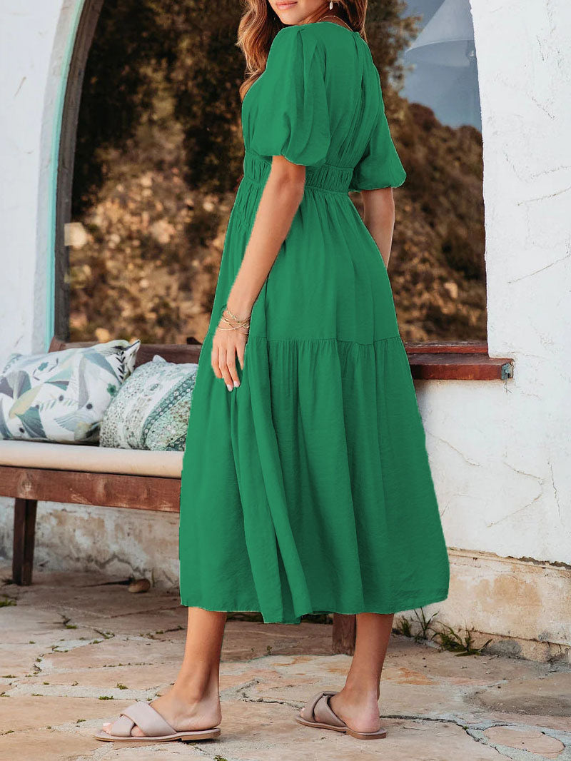 Well Tailored Dress with a Graceful Silhouette