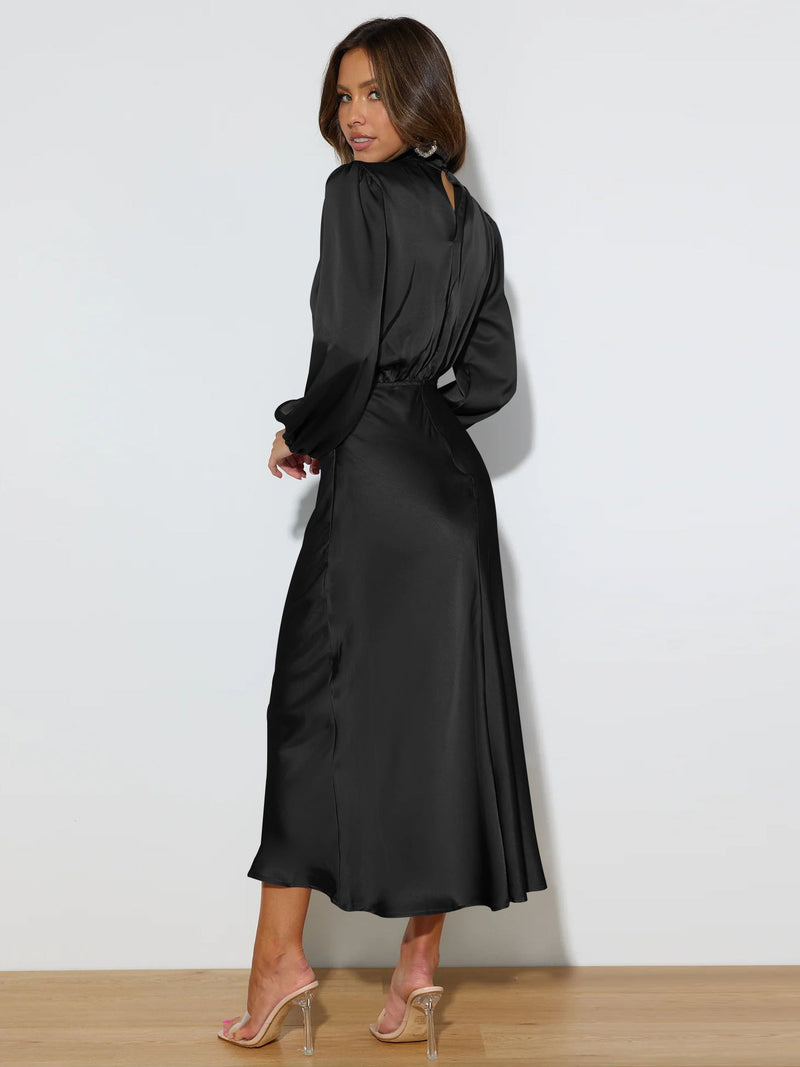 Well Tailored Dress with a Graceful Silhouette