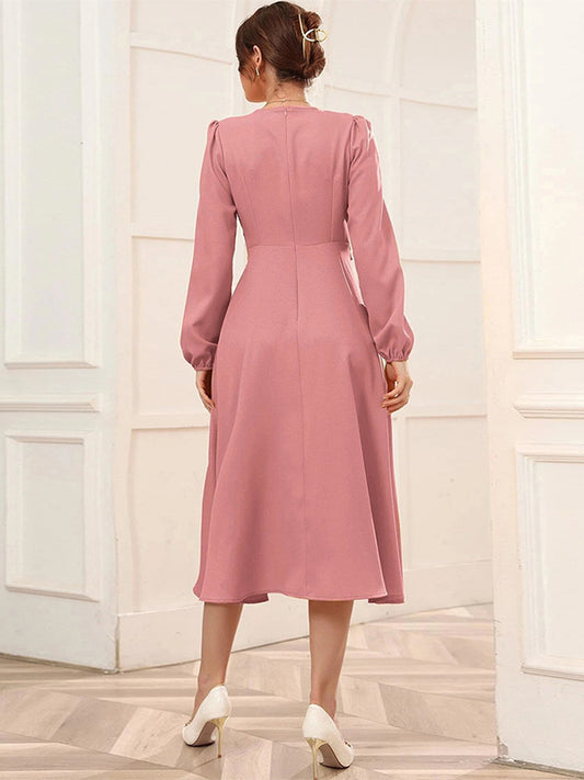 Classic Vintage Dress with a Flattering Fit