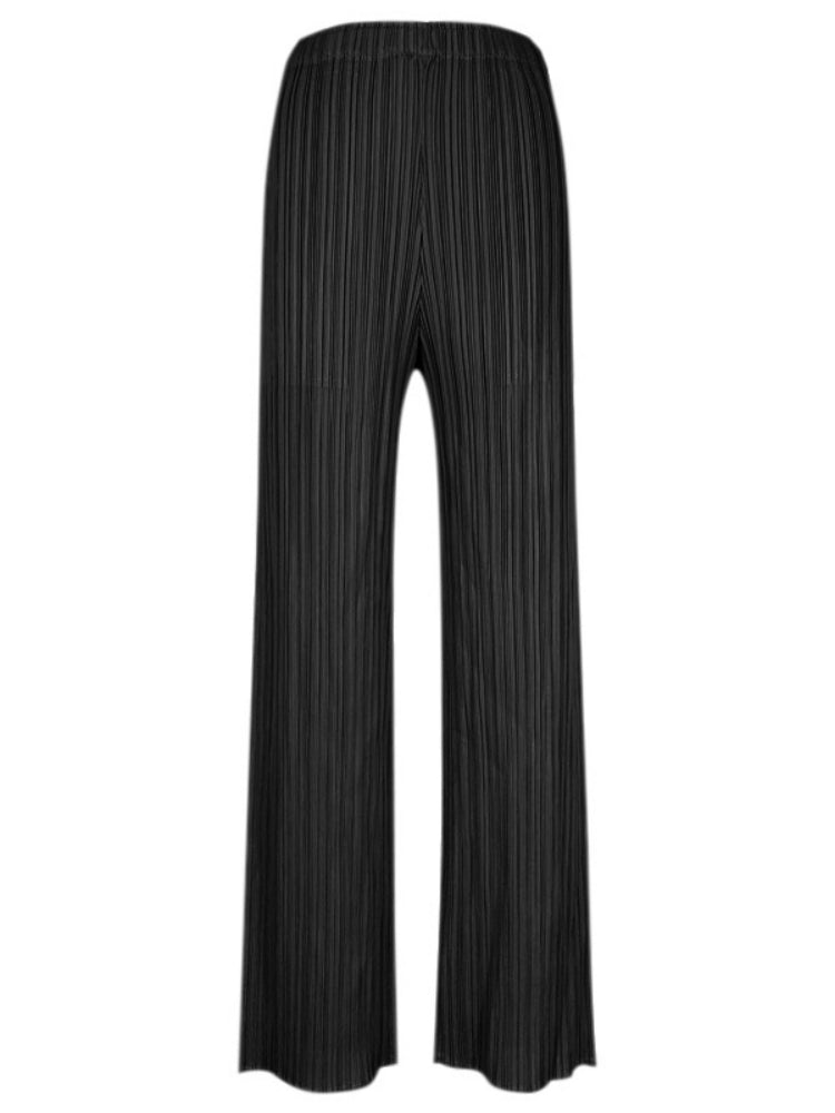 Well Tailored Pants with a Graceful Silhouette