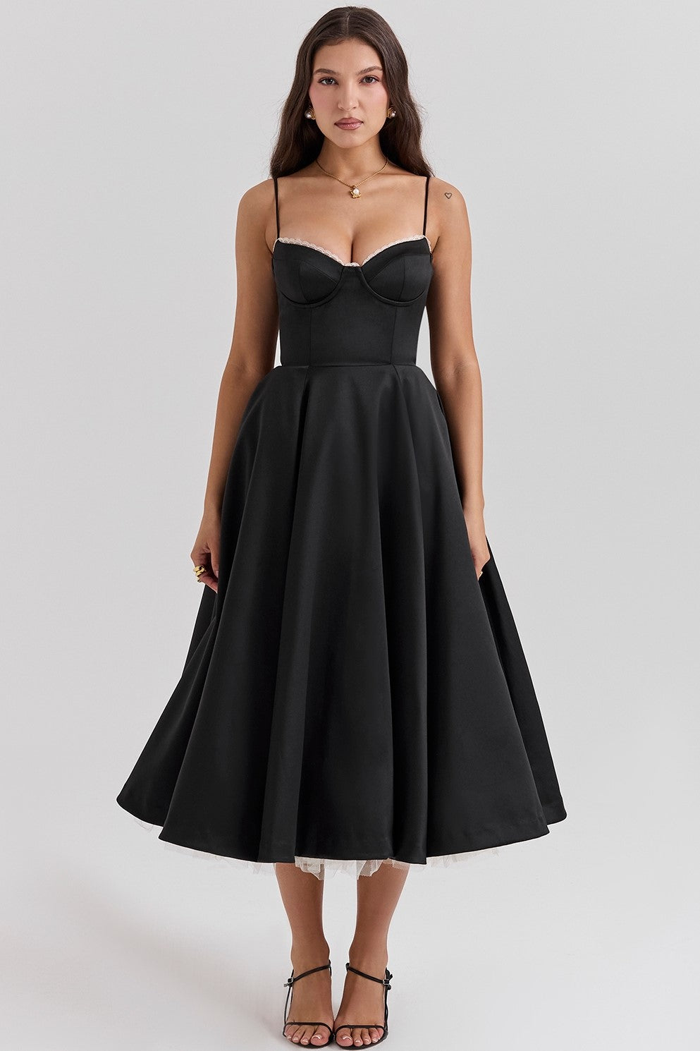 Classic Vintage Dress with a Flattering Fit