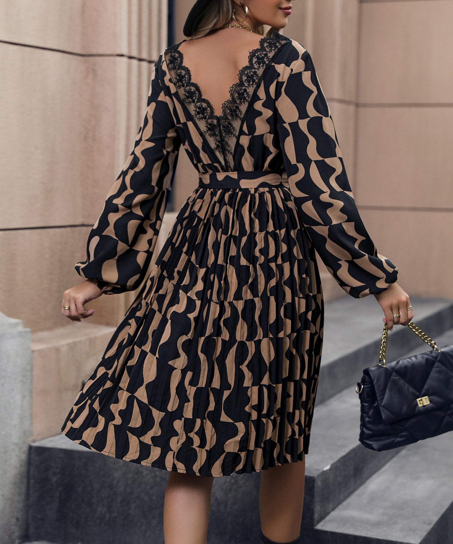 Classic Vintage & Enduringly Stylish Dress