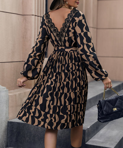 Classic Vintage & Enduringly Stylish Dress