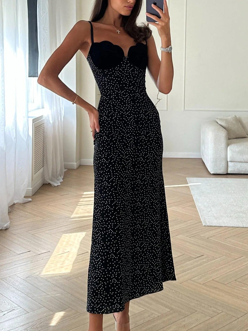 Effortlessly Elegant Dress with a Timeless Design