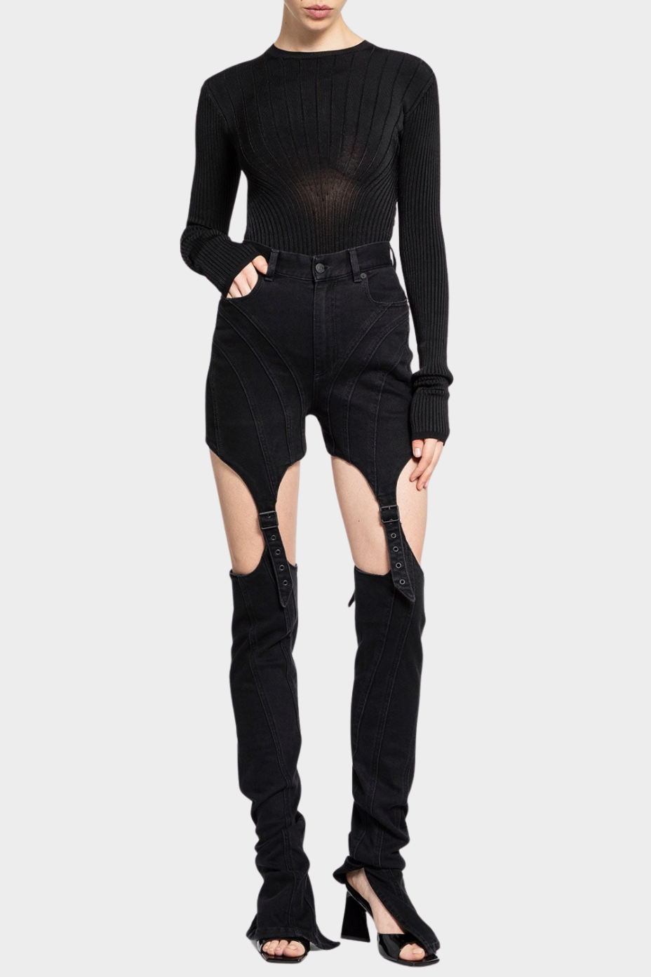 Well Tailored Garment with a Graceful Silhouette