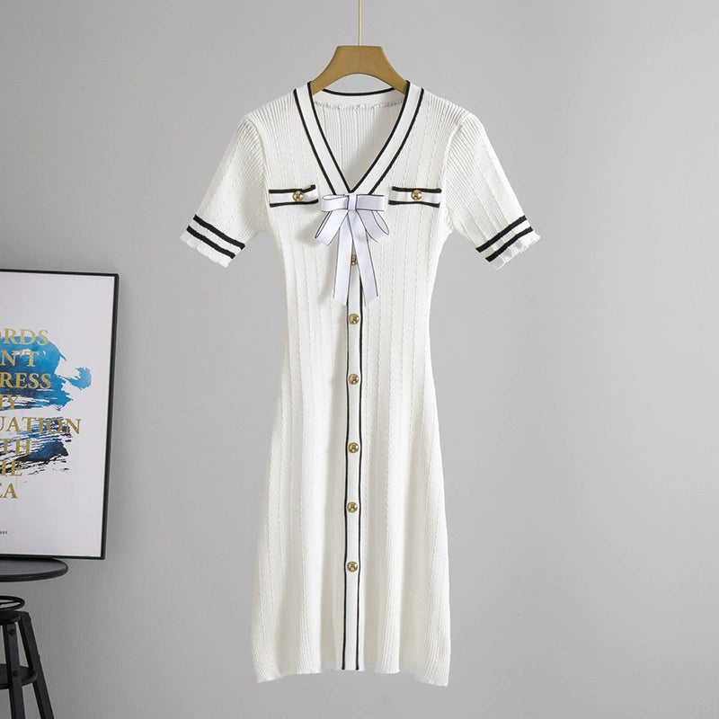 Classic Vintage Dress with a Flattering Fit