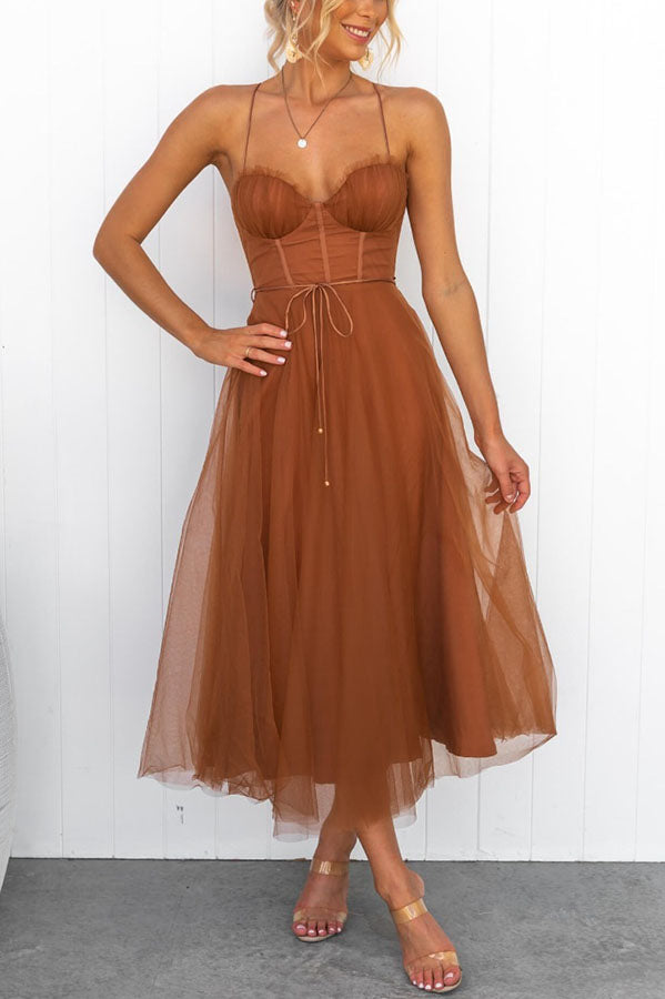 Effortlessly Elegant Dress with a Timeless Design