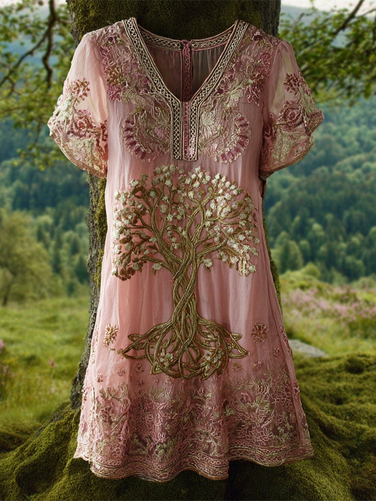 Beautifully Crafted Dress in a Classic Style