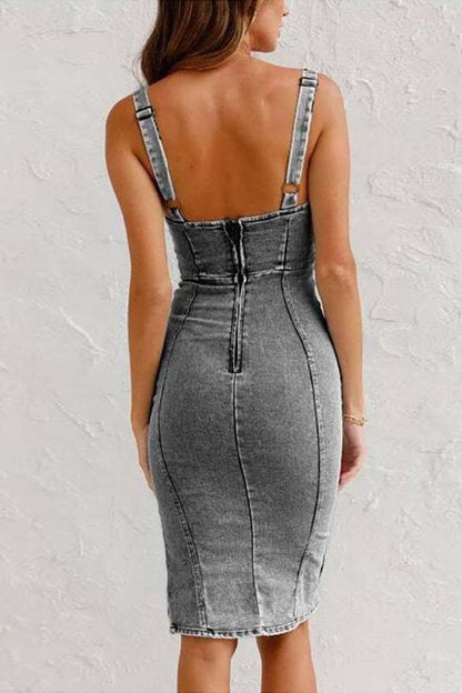 Sophisticated Dress with a Clean Classic Look