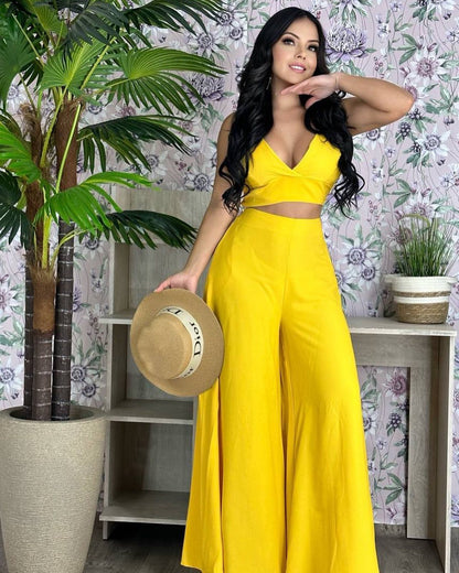 Classic Vintage Pants with a Flattering Fit