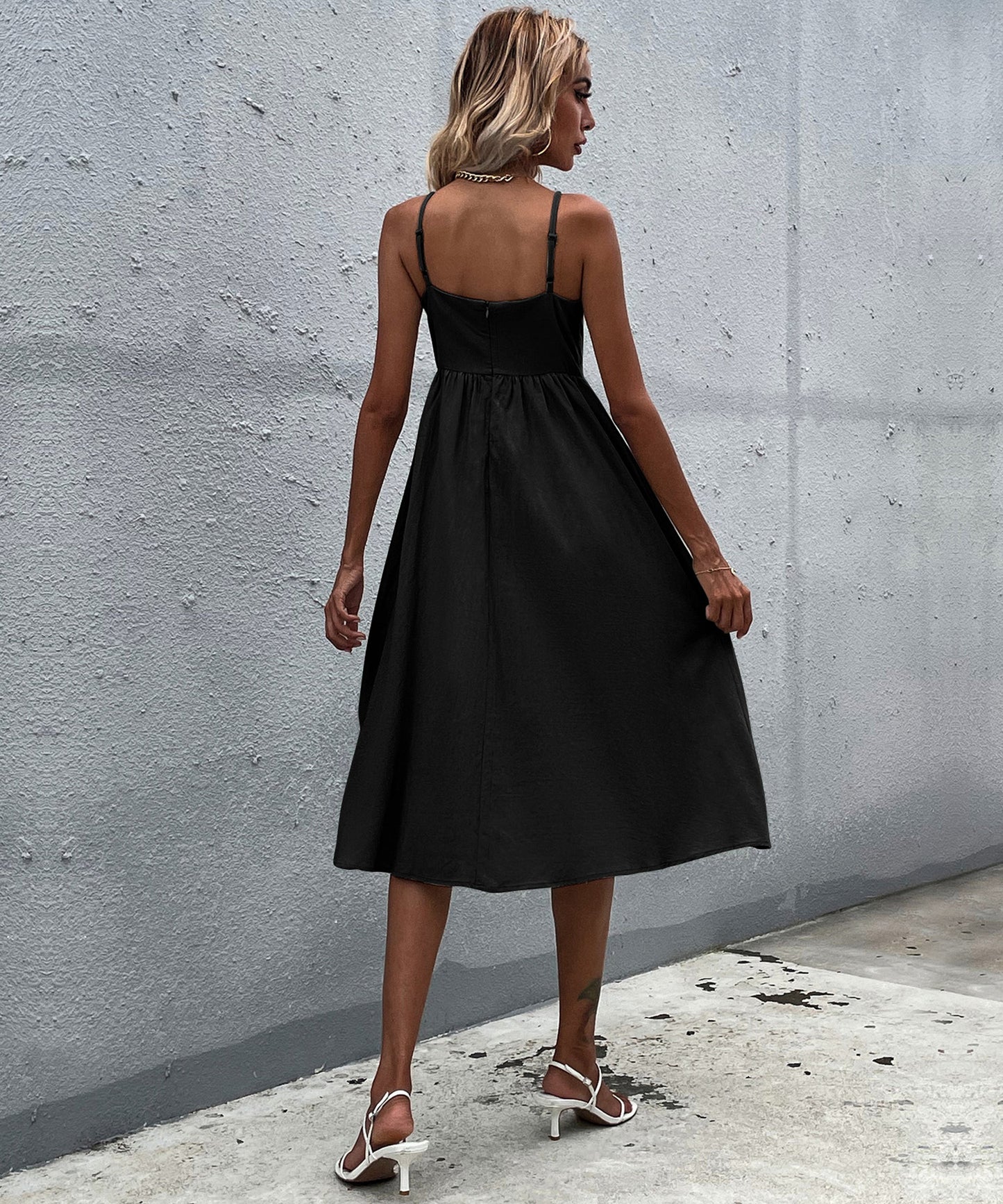Sophisticated Dress with a Clean Classic Look