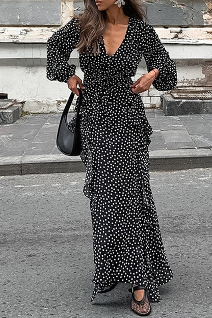 Gracefully Styled Dress for Any Occasion