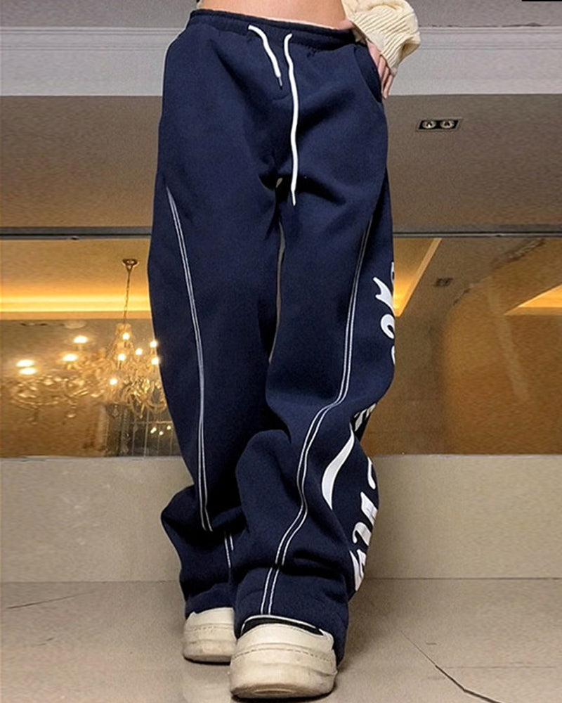 Elegantly Styled Pants for Everyday Wear