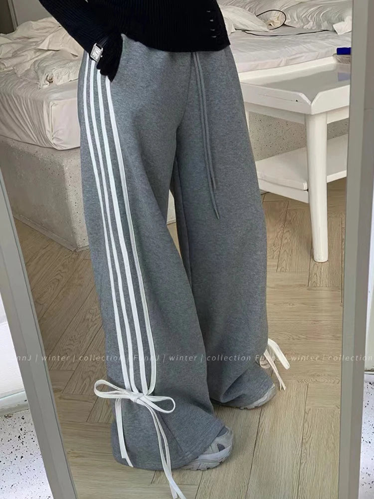 Elegantly Styled Pants for Everyday Wear