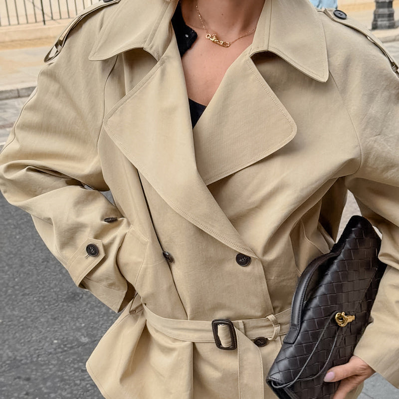 Beautifully Finished Coat in a Timeless Design