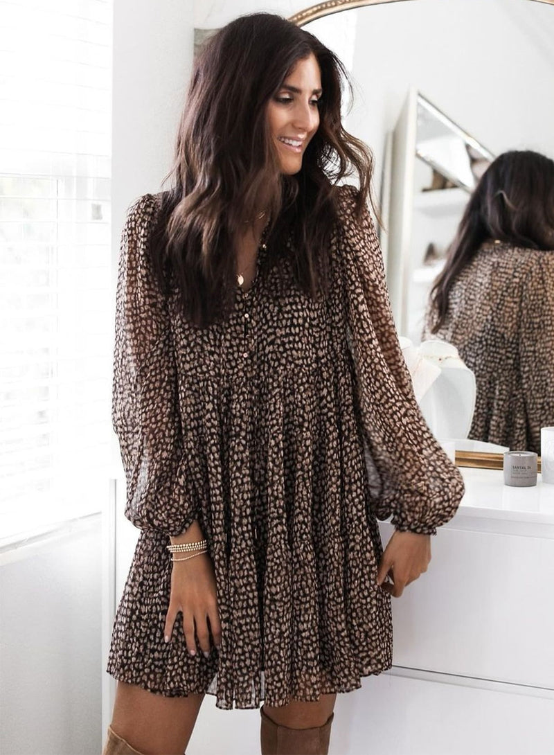 Classic Vintage Dress with a Flattering Fit
