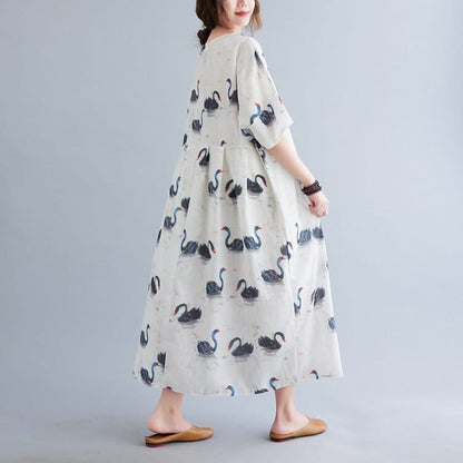 Classic Vintage Dress with a Flattering Fit