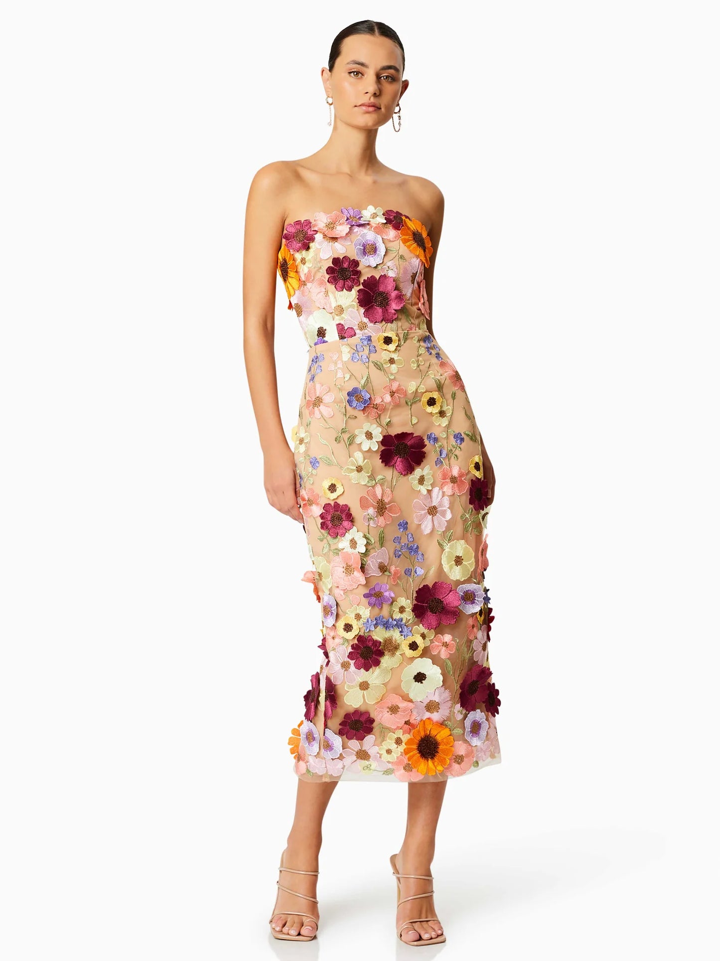 Well Tailored Dress with a Graceful Silhouette