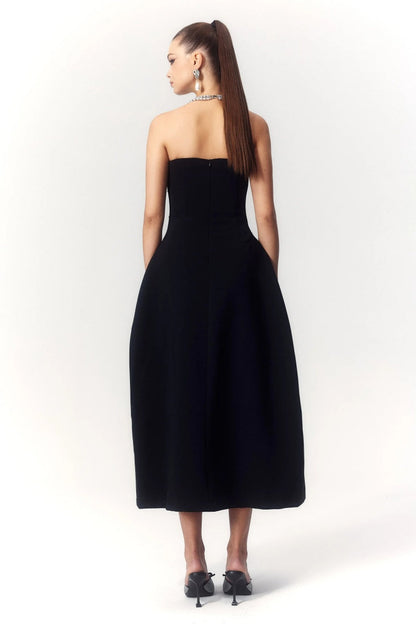 Classic Vintage Dress with a Flattering Fit