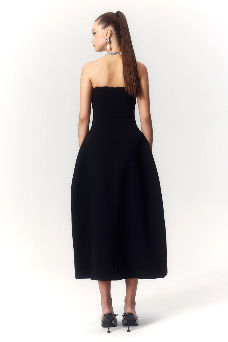 Classic Vintage Dress with a Flattering Fit