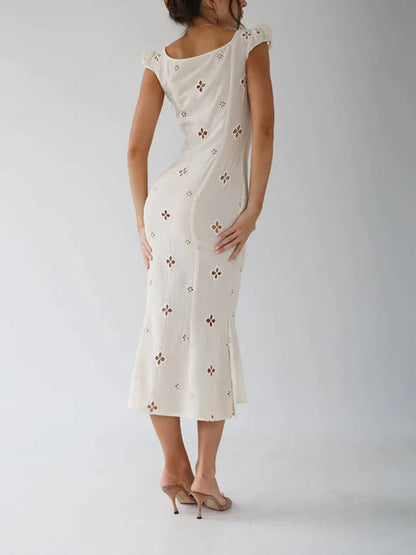 Classic Vintage Dress with a Flattering Fit