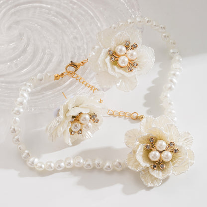 Stunning Pearl Necklace for Daily Wear